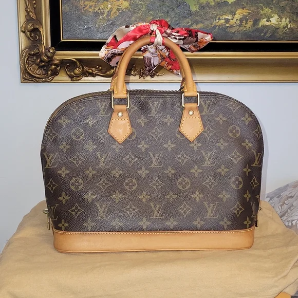 LOUIS VUITTON Alma monogram - Picture 3 of 16